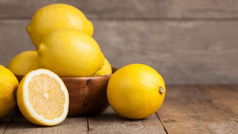 khasiat dan manfaat lemon