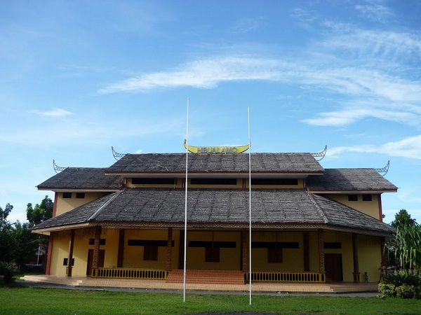 Rumah Adat Maluku Utara 3