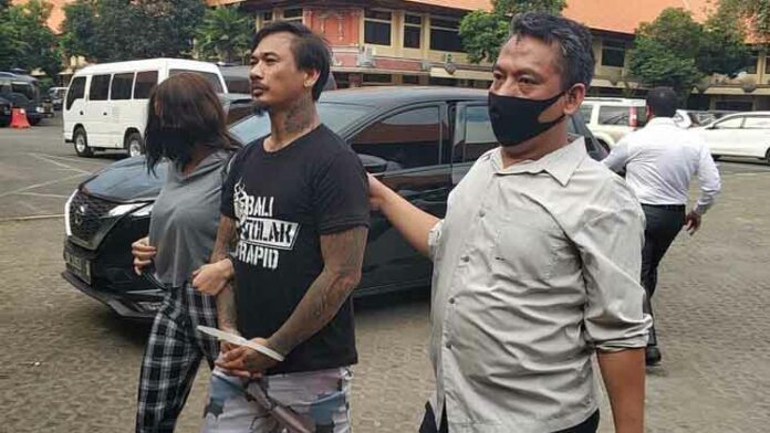 Jerinx Ditahan Polisi Kasus IDI Jerinx Ditahan Polisi Kasus IDI
