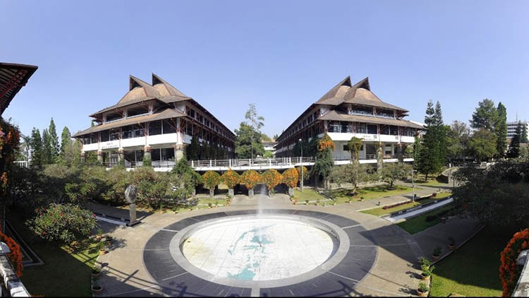Universitas Institut Teknologi Bandung ITB