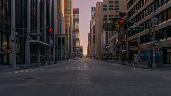 Jalan (www.unsplash.com-Julien Reidel) misteri kematian briptu andry polisi