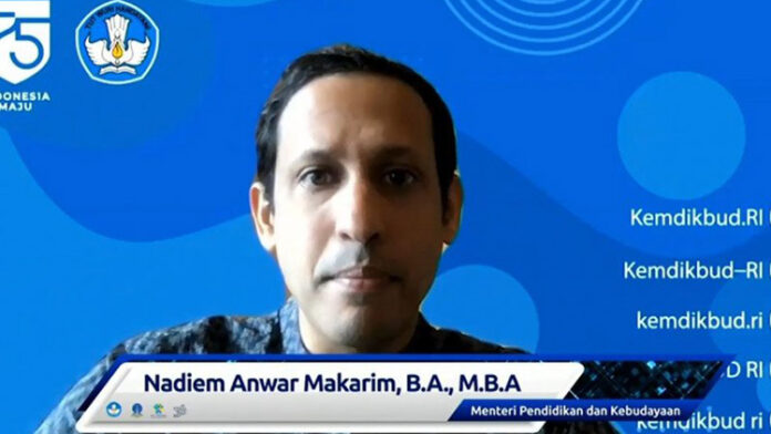 Nadiem Makarim Saat Pidato di Acara PPI Nadiem Makarim Saat Pidato di Acara PPI